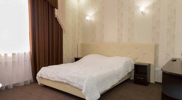 Фото номера Двухместный номер Делюкс с 1 кроватью и ванной Гостиница Elion Hotel г. Балаково 2